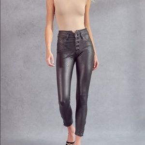 HIGH RISE PU ANKLE SKINNY